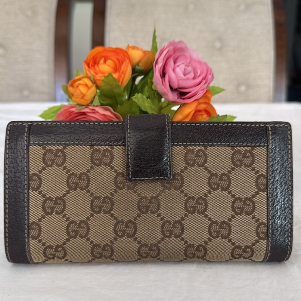 Authentic Gucci Tan and Brown Monogram Wallet with Box - Picture 3 of 14